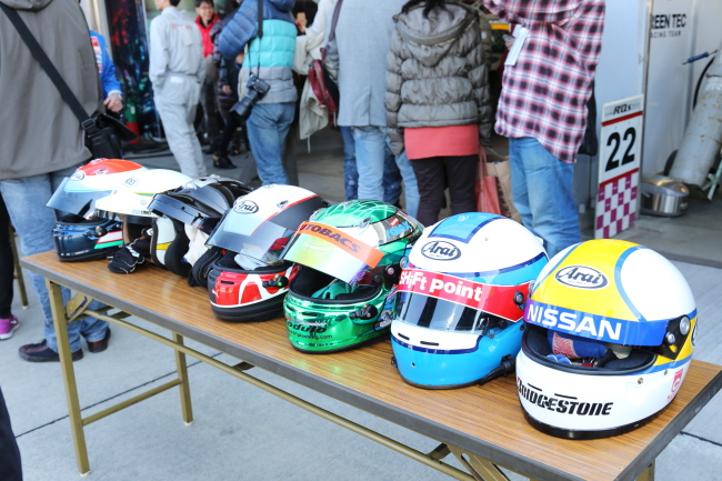 レジェンドカップ: レジェンドドライバーたちのヘルメット