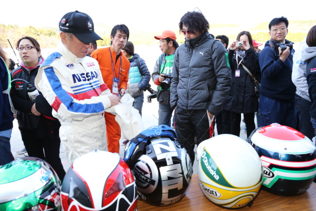 レジェンドカップ: 柳田春人、近藤真彦