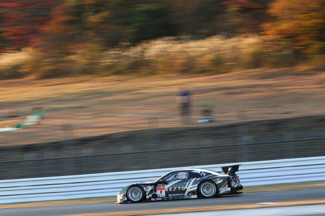 スーパーGT500クラス第2レース決勝: 本山哲（REITO MOLA GT-R）