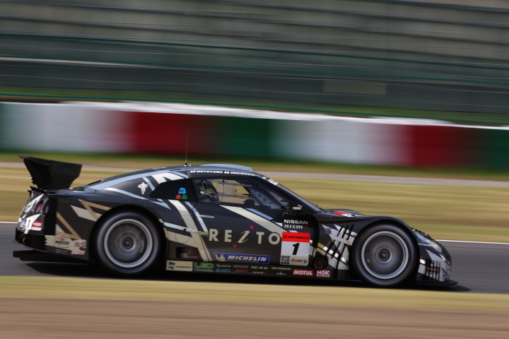 公式練習: REITO MOLA GT-R （本山哲／関口雄飛組）