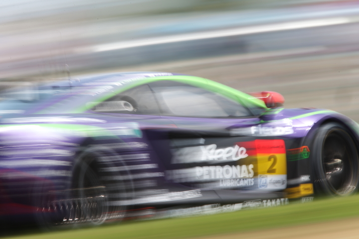 公式練習: エヴァRT初号機アップルMP4-12C（高橋一穂／加藤寛規／カルロ・ヴァン・ダム組）