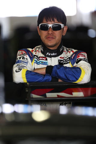 ピットウォーク: 荒聖治（WedsSport ADVAN SC430）