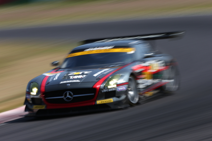 ノックアウト予選Q1: GAINER DIXCEL SLS（平中克幸／ビヨン・ビルドハイム組）