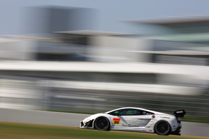 ノックアウト予選Q2: クリスタルクロコ ランボルギーニ GT3（山西康司／細川慎弥組）