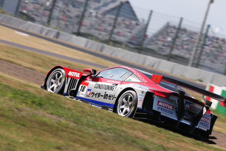 ノックアウト予選Q2: ウイダー モデューロ HSV-010（山本尚貴／フレデリック・マコヴィッキィ組）