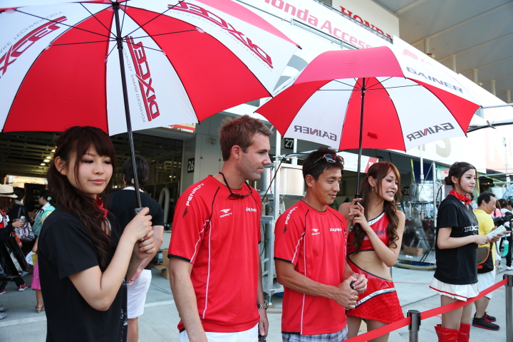 キッズウォーク: ビヨン・ビルドハイムと平中克幸（GAINER DIXCEL SLS）