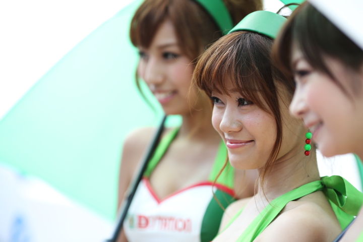 ピットウォーク: レースクイーン