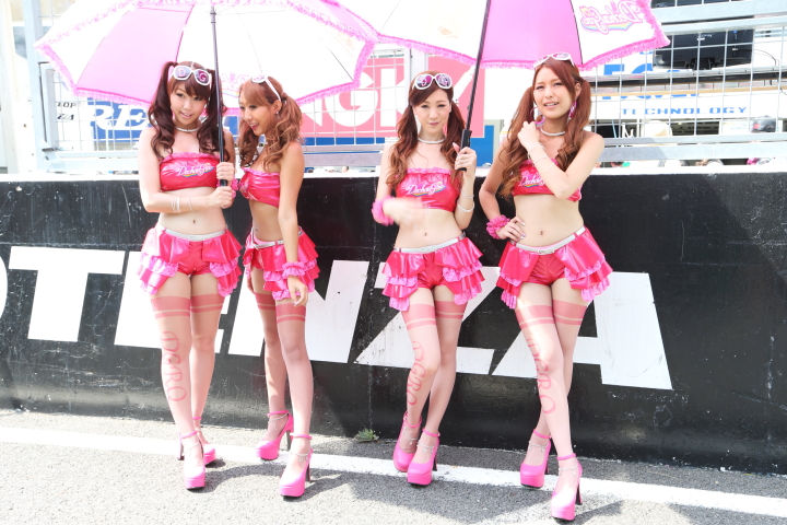 ピットウォーク: レースクイーン