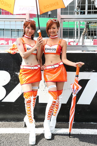 ピットウォーク: レースクイーン