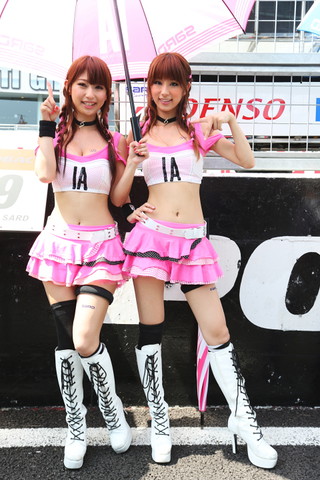 ピットウォーク: レースクイーン