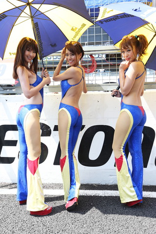 ピットウォーク: レースクイーン