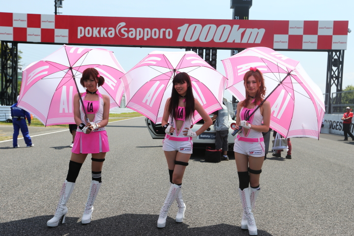 スターティンググリッド: レースクイーン