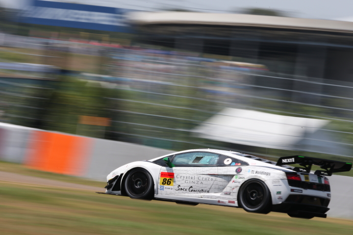 決勝レース: クリスタルクロコ ランボルギーニ GT3（山西康司／細川慎弥組）