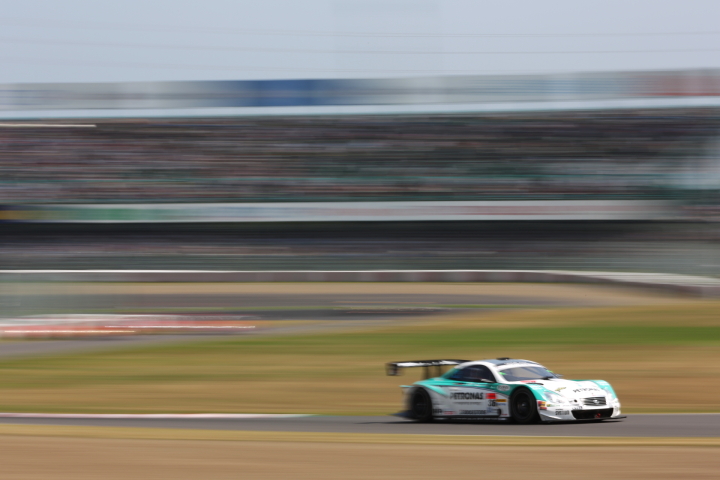 決勝レース: PETRONAS TOM'S SC430（中嶋一貴／ジェームス・ロシター組）