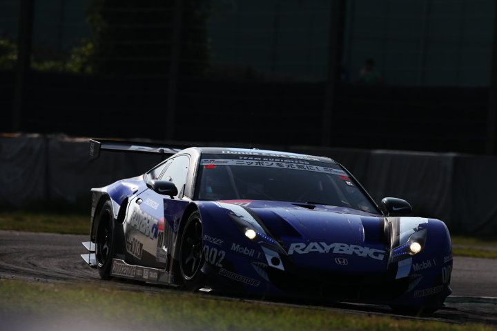 決勝レース: RAYBRIG HSV-010（伊沢拓也／小暮卓史組）