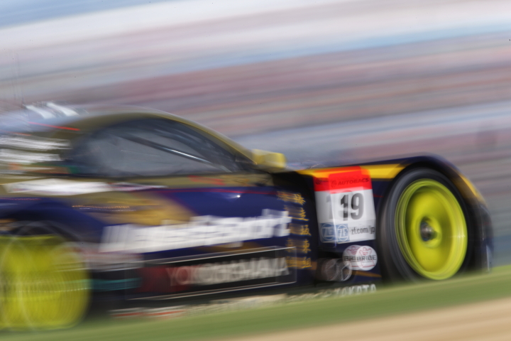 決勝レース: WedsSport ADVAN SC430（荒聖治／アンドレ・クート組）