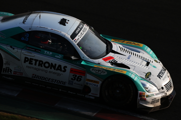 決勝レース: PETRONAS TOM'S SC430（中嶋一貴／ジェームス・ロシター組）