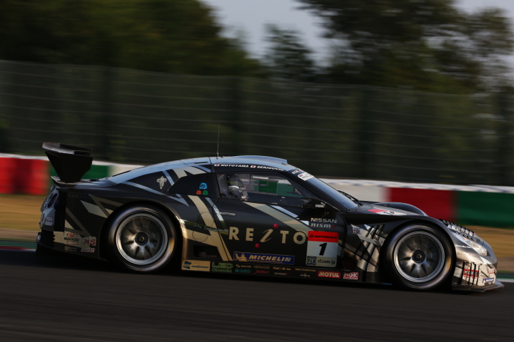 決勝レース: REITO MOLA GT-R （本山哲／関口雄飛組）