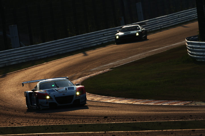 決勝レース: MUGEN CR-Z GT（武藤英紀／中山友貴組）