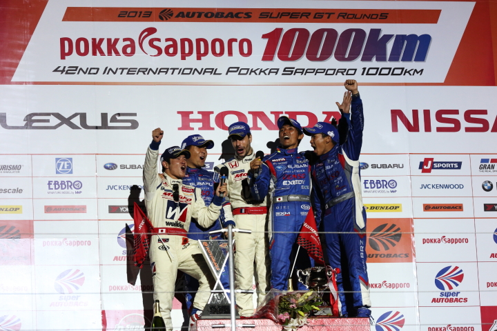 決勝レース: GT500、GT300優勝のドライバーたち