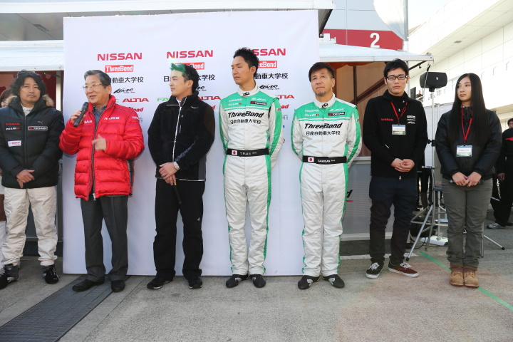 ニスモフェスティバル: 日産自動車大学校チームの面々（近藤真彦監督、藤井誠暢選手、池上慎二選手など）