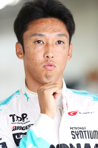 公式練習: 中嶋一貴（GT500:PETRONAS TOM'S SC430）