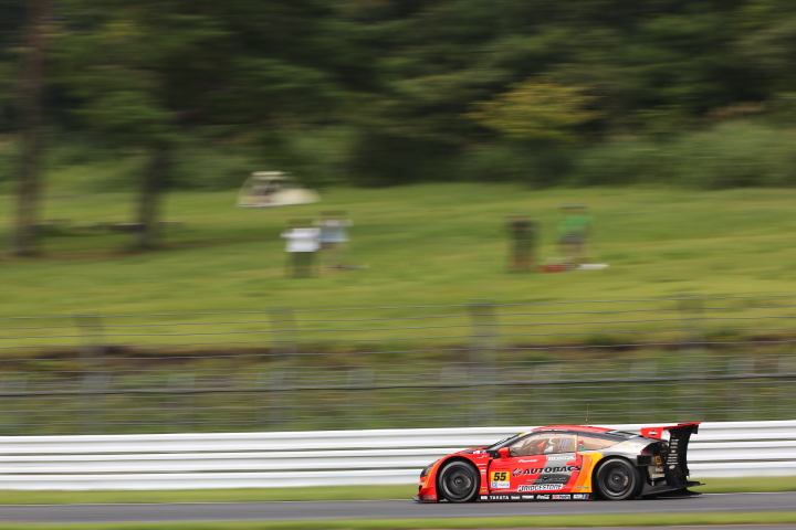 公式練習: GT300:ARTA CR-Z GT（高木真一／小林崇志組）