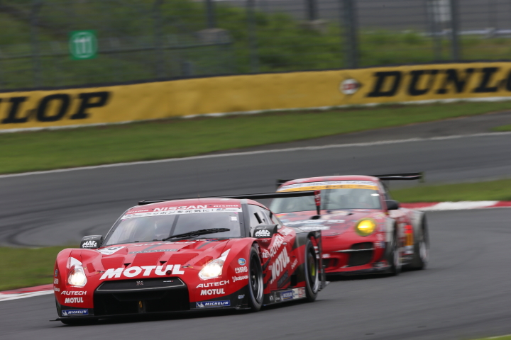 公式練習: GT500:MOTUL AUTECH GT-R（柳田真孝／ロニー・クインタレッリ組）