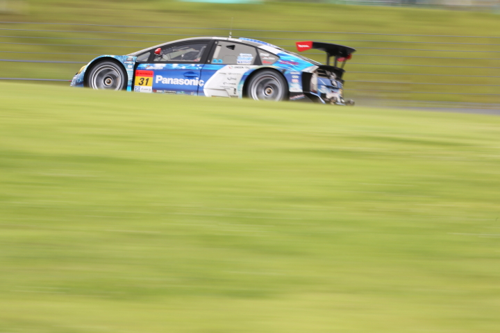 公式練習: GT300:Panasonic apr PRIUS GT（新田守男／嵯峨宏紀組）