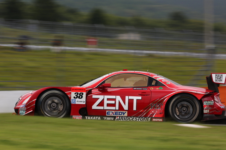 公式練習: GT500:ZENT CERUMO SC430（立川祐路／平手晃平組）