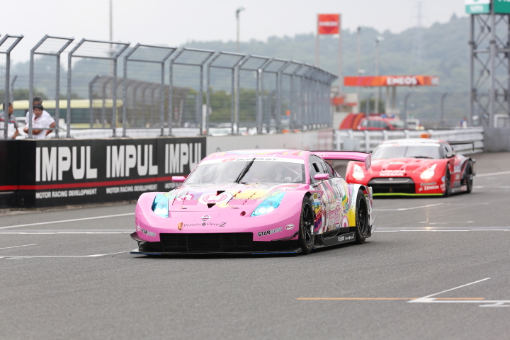 ピットウォーク: ももいろクローバーZ