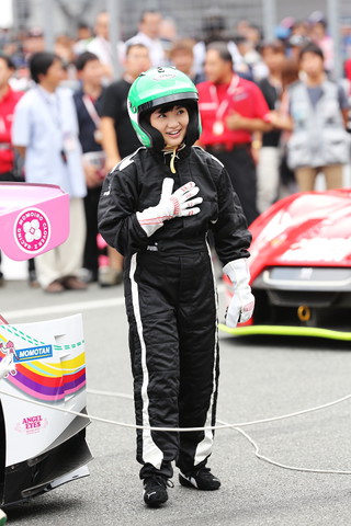 ピットウォーク: ももいろクローバーZ