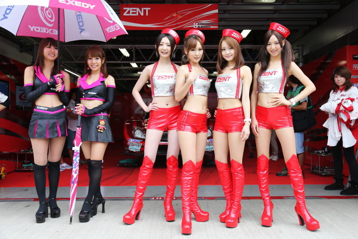 ピットウォーク: レースクイーン