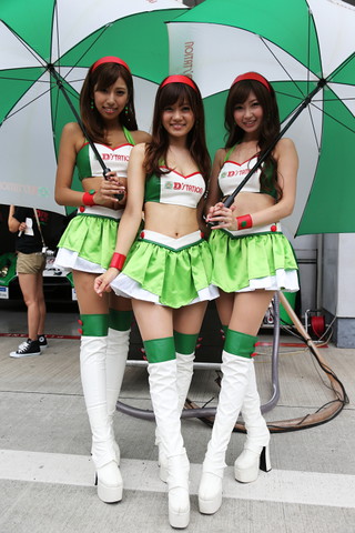 ピットウォーク: レースクイーン