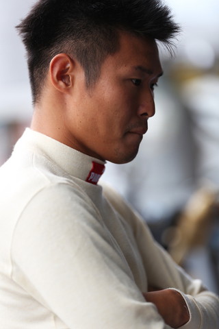 ノックアウト予選Q1: 塚越広大（GT500:KEIHIN HSV-010）