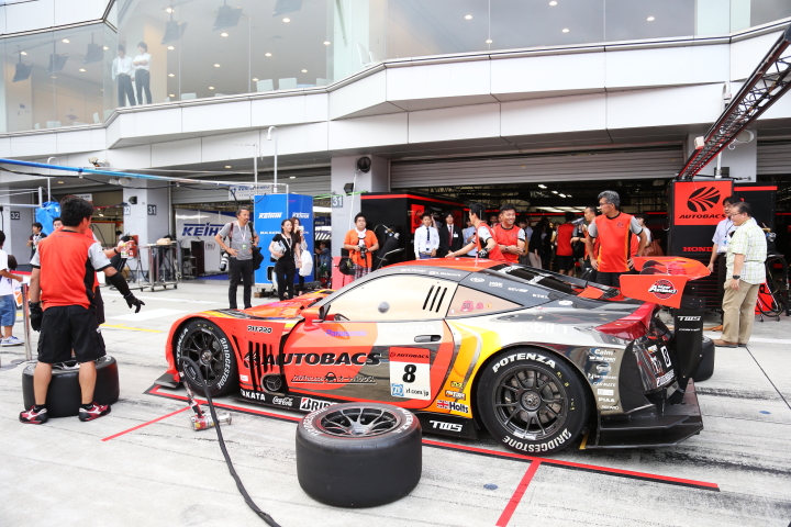 GTキッズウォーク: GT500:ARTA HSV-010（ラルフ・ファーマン／松浦孝亮組）