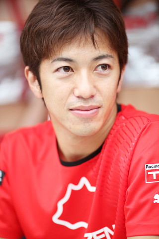 GTキッズウォーク: 立川祐路（GT500:ZENT CERUMO SC430）