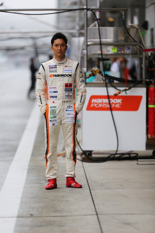 フリー走行: 藤井誠暢（GT300:HANKOOK PORSCHE）