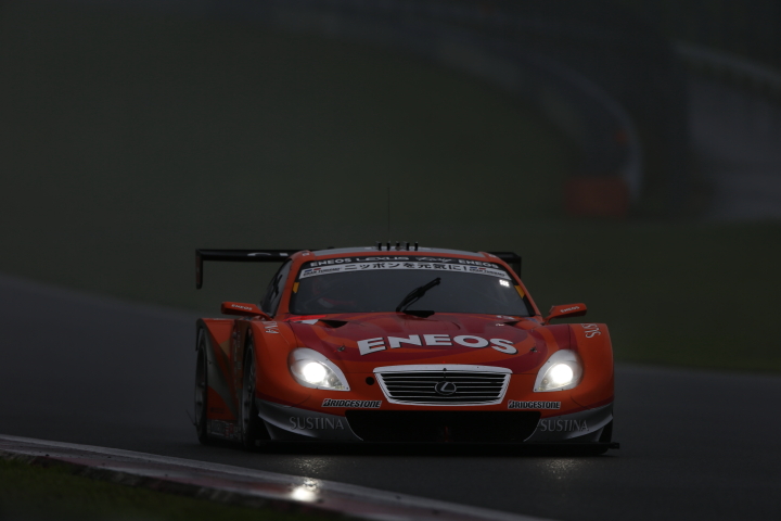 フリー走行: GT500: ENEOS SUSTINA SC430（大嶋和也／国本雄資組）