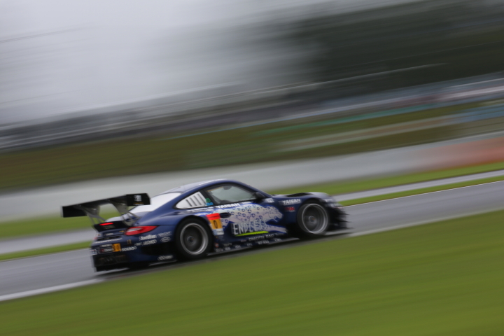 フリー走行: GT300:ENDLESS TAISAN PORSCE（峰尾恭輔／横溝直輝組）