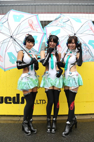 ピットウォーク: レースクイーン