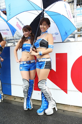 ピットウォーク: レースクイーン