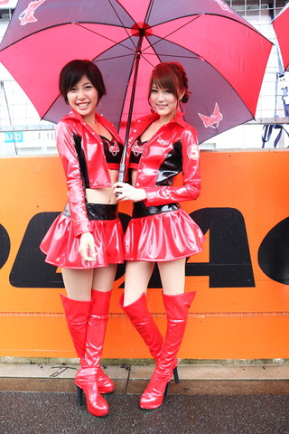 ピットウォーク: レースクイーン