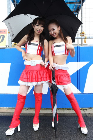 ピットウォーク: レースクイーン