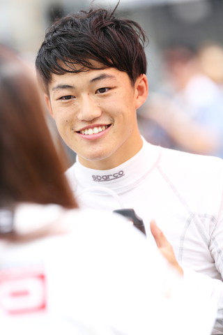 スターティンググリッド: 国本雄資（GT500: ENEOS SUSTINA SC430）