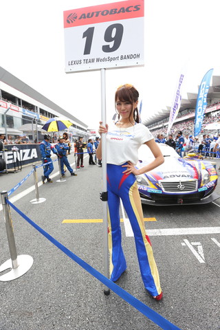 スターティンググリッド: レースクイーン