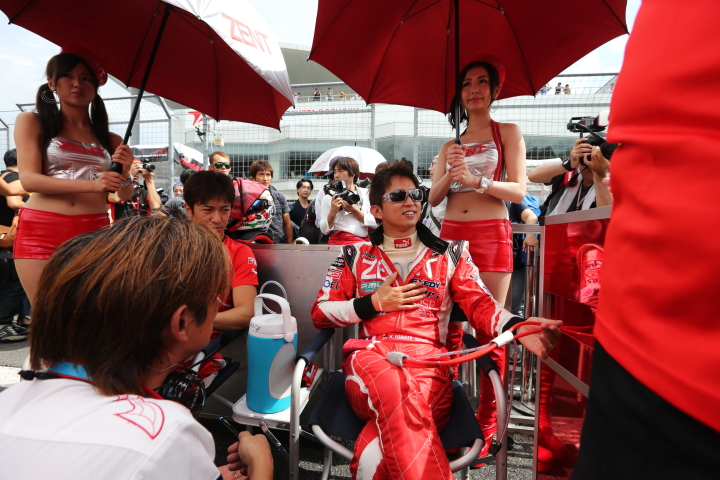 スターティンググリッド: 平手晃平（GT500:ZENT CERUMO SC430）