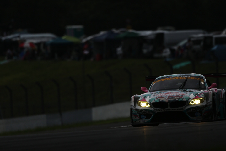 決勝レース: GT300:GSR 初音ミク　BMW（谷口信輝／片岡龍也組）