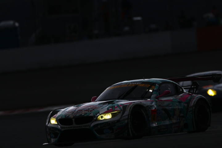 決勝レース: GT300:GSR 初音ミク　BMW（谷口信輝／片岡龍也組）