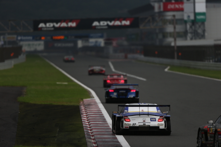 決勝レース: GT500:KeePer TOM'S SC430（伊藤大輔／アンドレア・カルダレッリ組）